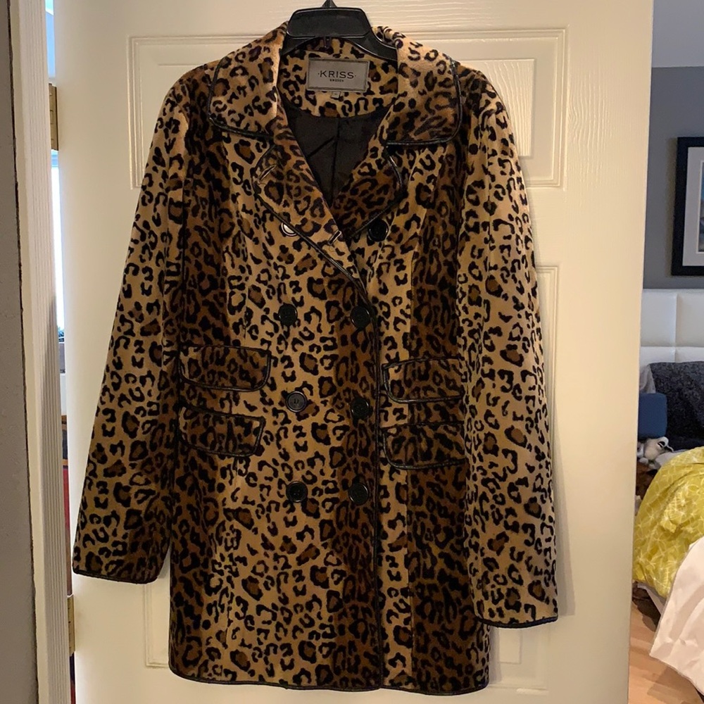 Faux fur leopard jacket